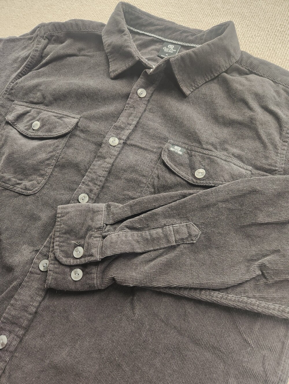 Quiet Storm Surf Shop Men’s XL Solid Brown Corduroy Long Sleeve Button-Up Shirt